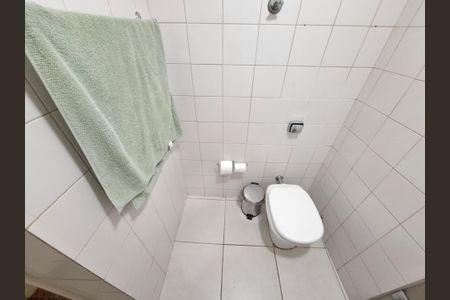 Banheiro  de apartamento à venda com 2 quartos, 84m² em Catete, Rio de Janeiro