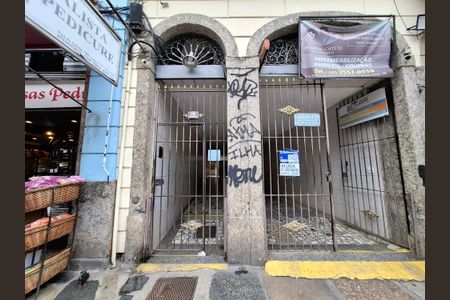 Apartamento à venda com 84m², 2 quartos e sem vaga Apartamento à venda com 84m², 2 quartos e sem vagaFachada