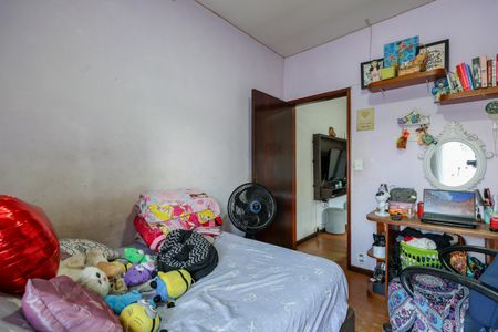 Casa à venda com 117m², 3 quartos e 2 vagasQuarto 