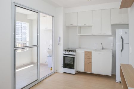 Sala e Cozinha de apartamento para alugar com 2 quartos, 35m² em Água Branca, São Paulo