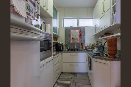 Apartamento à venda com 120m², 4 quartos e 2 vagasCozinha 