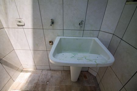 Casa para alugar com 70m², 2 quartos e 1 vagaÁrea de Serviço