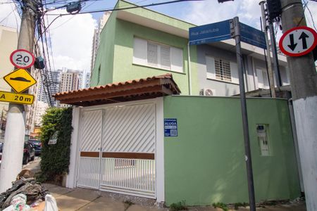 Casa para alugar com 70m², 2 quartos e 1 vagaFachada