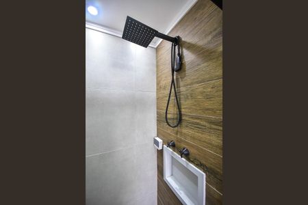 Apartamento para alugar com 43m², 2 quartos e 1 vagaChuveiro do Banheiro