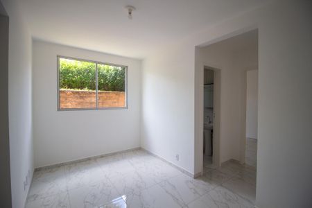 Sala de apartamento para alugar com 2 quartos, 45m² em Jardim Mirante dos Ovnis, Votorantim