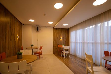 Apartamento para alugar com 36m², 2 quartos e 1 vaga Apartamento para alugar com 36m², 2 quartos e 1 vagaÁrea comum - Salão de festas