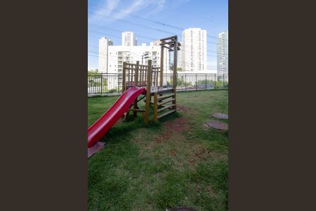 Apartamento para alugar com 36m², 2 quartos e 1 vaga Apartamento para alugar com 36m², 2 quartos e 1 vagaÁrea comum - Playground