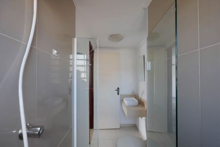 Apartamento à venda com 56m², 2 quartos e 1 vaga Apartamento à venda com 56m², 2 quartos e 1 vagaBanheiro