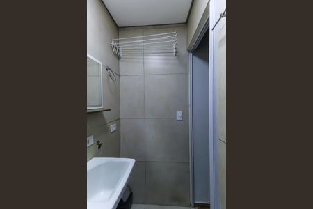 Banheiro de kitnet/studio para alugar com 1 quarto, 28m² em Mooca, São Paulo