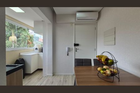 Sala de apartamento à venda com 2 quartos, 43m² em Jardim, Santo André