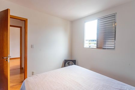 Apartamento à venda com 70m², 2 quartos e 1 vagaQuarto 1 