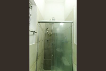 Banheiro de kitnet/studio para alugar com 1 quarto, 17m² em Mooca, São Paulo