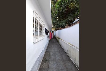 Casa à venda com 91m², 3 quartos e 2 vagasLateral