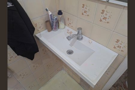 Casa à venda com 91m², 3 quartos e 2 vagasBanheiro Quarto 1