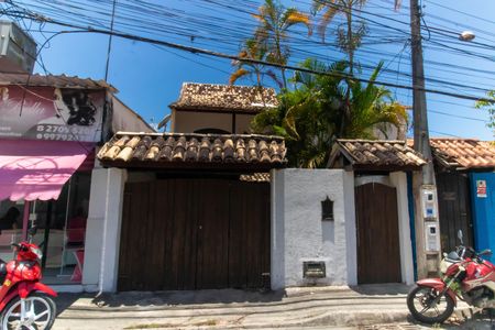 Casa à venda com 120m², 3 quartos e 1 vagaFachada