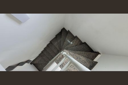 Casa à venda com 90m², 2 quartos e 2 vagas Casa à venda com 90m², 2 quartos e 2 vagasescada