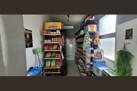 Casa à venda com 90m², 2 quartos e 2 vagas Casa à venda com 90m², 2 quartos e 2 vagasmini mercado