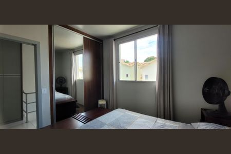 Casa à venda com 90m², 2 quartos e 2 vagas Casa à venda com 90m², 2 quartos e 2 vagassuite