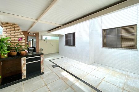 Apartamento à venda com 146m², 3 quartos e 2 vagas Apartamento à venda com 146m², 3 quartos e 2 vagasÁrea privativa