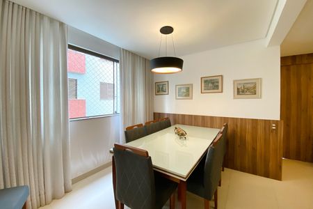 Apartamento à venda com 146m², 3 quartos e 2 vagas Apartamento à venda com 146m², 3 quartos e 2 vagasSala de Jantar