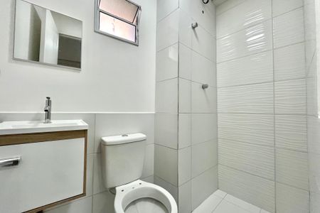 Banheiro de kitnet/studio para alugar com 1 quarto, 22m² em Jabaquara, São Paulo