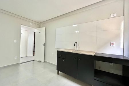 Cozinha de kitnet/studio para alugar com 1 quarto, 22m² em Jabaquara, São Paulo