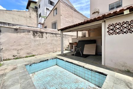 Casa à venda com 300m², 5 quartos e 2 vagasPiscina 