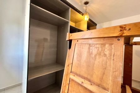 Casa à venda com 300m², 5 quartos e 2 vagasQuarto 4