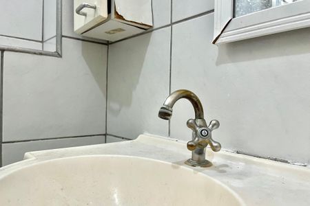 Casa à venda com 300m², 5 quartos e 2 vagasBanheiro 1