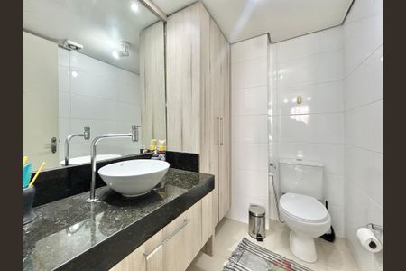 Apartamento à venda com 97m², 2 quartos e 1 vagaBanheiro 