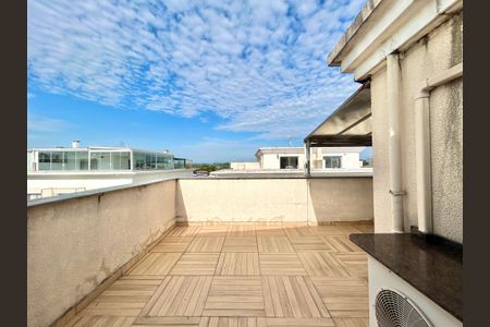 Apartamento à venda com 97m², 2 quartos e 1 vagaVaranda