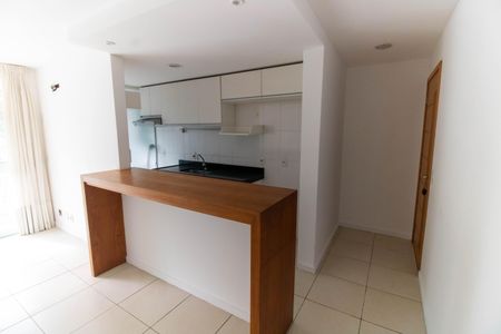 Apartamento à venda com 80m², 2 quartos e 1 vagaCozinha e Área de Serviço