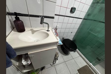 Casa de condomínio para alugar com 144m², 4 quartos e 1 vagaBanheiro 1