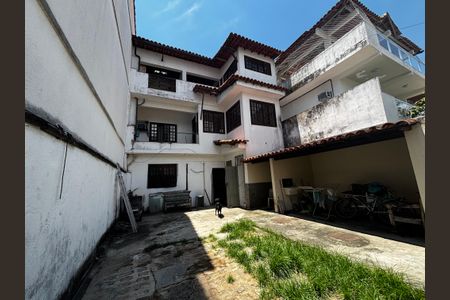 Casa de condomínio para alugar com 144m², 4 quartos e 1 vagaFachada