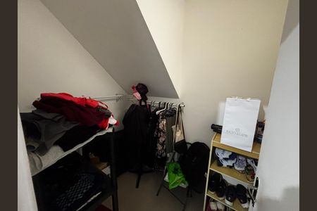 Casa de condomínio para alugar com 144m², 4 quartos e 1 vagaCloset do quarto 1