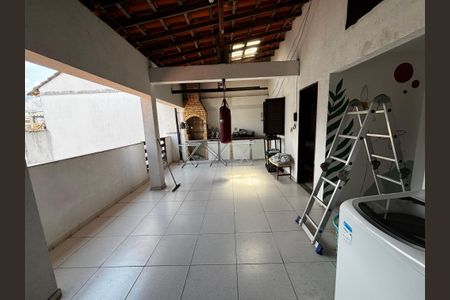 Casa de condomínio para alugar com 144m², 4 quartos e 1 vagaTerraço