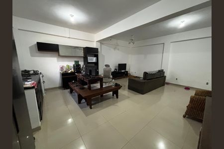 Sala de casa de condomínio para alugar com 4 quartos, 144m² em Recreio dos Bandeirantes, Rio de Janeiro