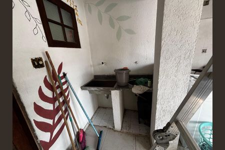 Casa de condomínio para alugar com 144m², 4 quartos e 1 vagaÁrea de Serviço