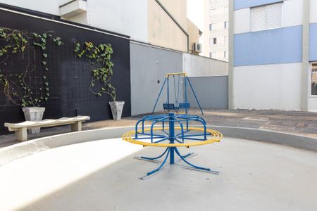 Apartamento à venda com 76m², 3 quartos e 1 vaga Apartamento à venda com 76m², 3 quartos e 1 vagaÁrea comum - Playground
