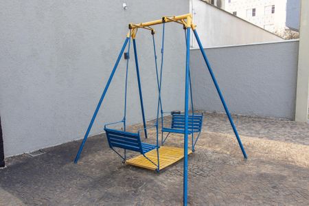 Apartamento à venda com 76m², 3 quartos e 1 vaga Apartamento à venda com 76m², 3 quartos e 1 vagaÁrea comum - Playground