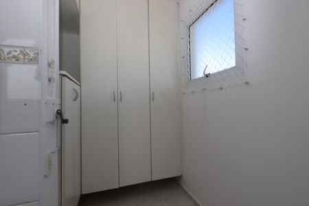 Apartamento para alugar com 58m², 2 quartos e 1 vagaÁrea de Serviço