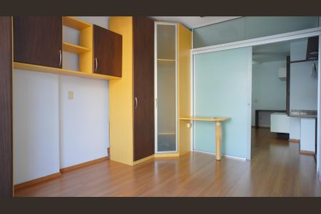 Quarto  de apartamento para alugar com 1 quarto, 45m² em Centro Histórico, Porto Alegre