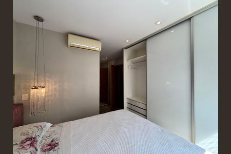 Apartamento à venda com 130m², 3 quartos e 3 vagasSuíte 3
