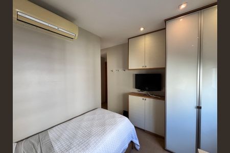 Apartamento à venda com 130m², 3 quartos e 3 vagasSuíte 2