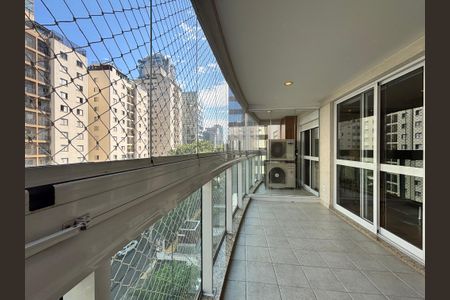 Varanda de apartamento à venda com 3 quartos, 130m² em Vila Olímpia, São Paulo