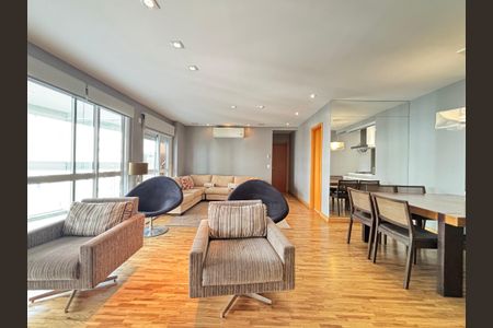 Sala de apartamento à venda com 3 quartos, 130m² em Vila Olímpia, São Paulo