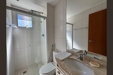 Apartamento à venda com 130m², 3 quartos e 3 vagasBanheiro da Suíte 2