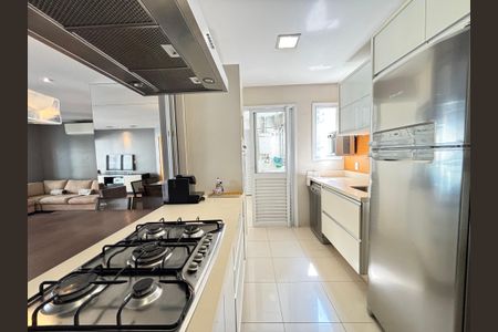 Apartamento à venda com 130m², 3 quartos e 3 vagasCozinha