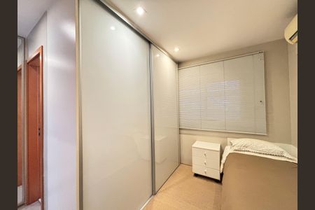 Apartamento à venda com 130m², 3 quartos e 3 vagasSuíte 1
