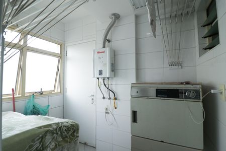 Apartamento à venda com 178m², 4 quartos e 4 vagasCozinha e Área de Serviço